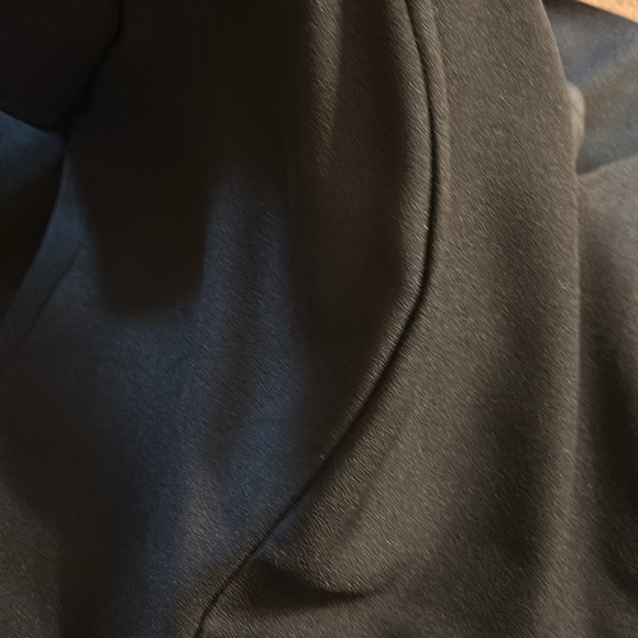 Black Off the Shoulder Evening Dress. Sz. 10/12 - Picture 7 of 11